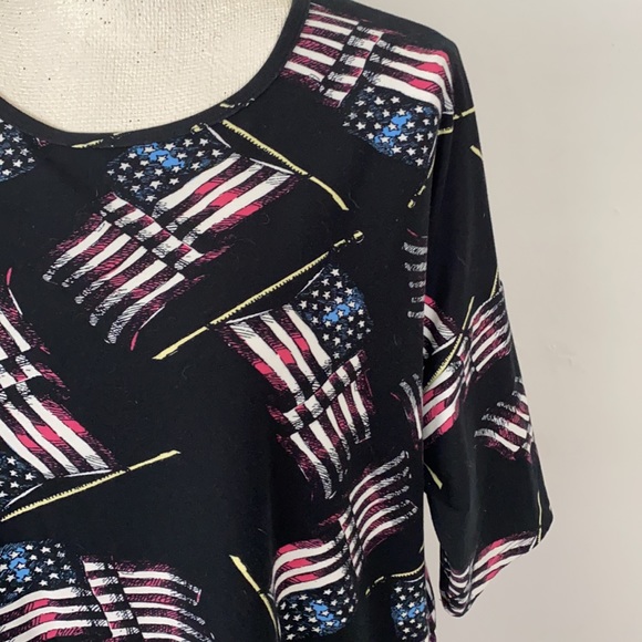 LuLa Roe flag top Size M - Picture 3 of 6